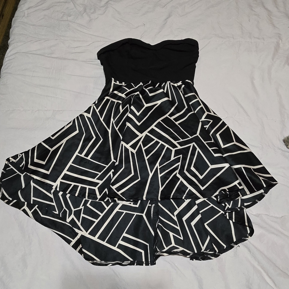 💫Black and White High Low Strapless Dress💫